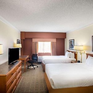 2 Full Beds Mobility or Hearing Accessible Room Roll Shower Non-Smoking